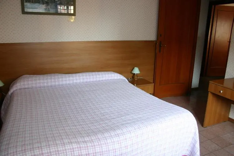 Albergo Anna Ciampino 0*,