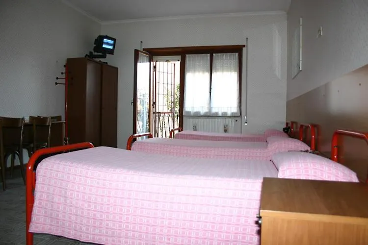 Albergo Anna Чампино 0*,  Италия